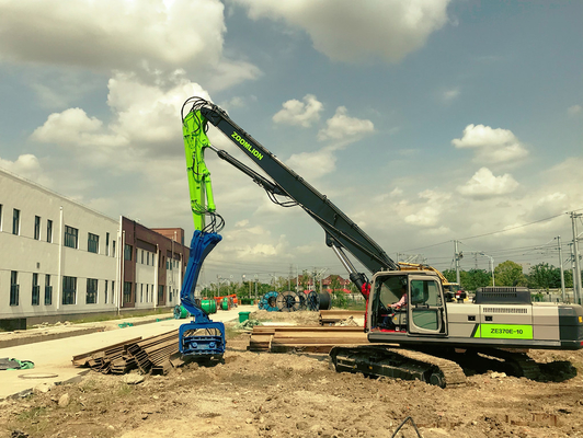 15 Meter Vibratory Hammer Pile Driver With 435KN Force For Hard Soil Piling