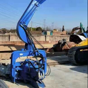Industrial Pile Driver for Solar Farms: 32Mpa Hydraulic System & Universal Crane Compatibility