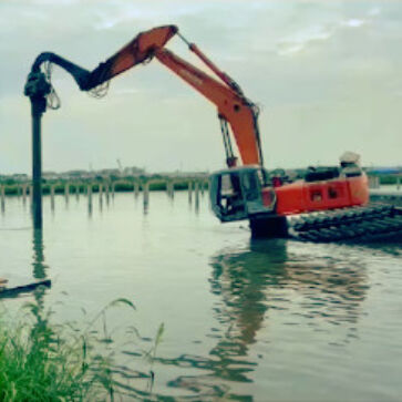 Boat Type Excavator Mounted Pile Driver - 15m Pile Length 40T Capacity With High Vibration Efficiency