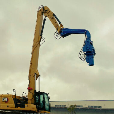 Efficient & Eco-Friendly: The Dedicated Pile Driver for Waterbody Construction Projects