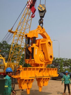 شاكوش اهتزازي DZ150A – محرك 150 كيلو واط + سعة 12.5 ملم – مثالي للأساسات البحرية والسدود المؤقتة في روسيا